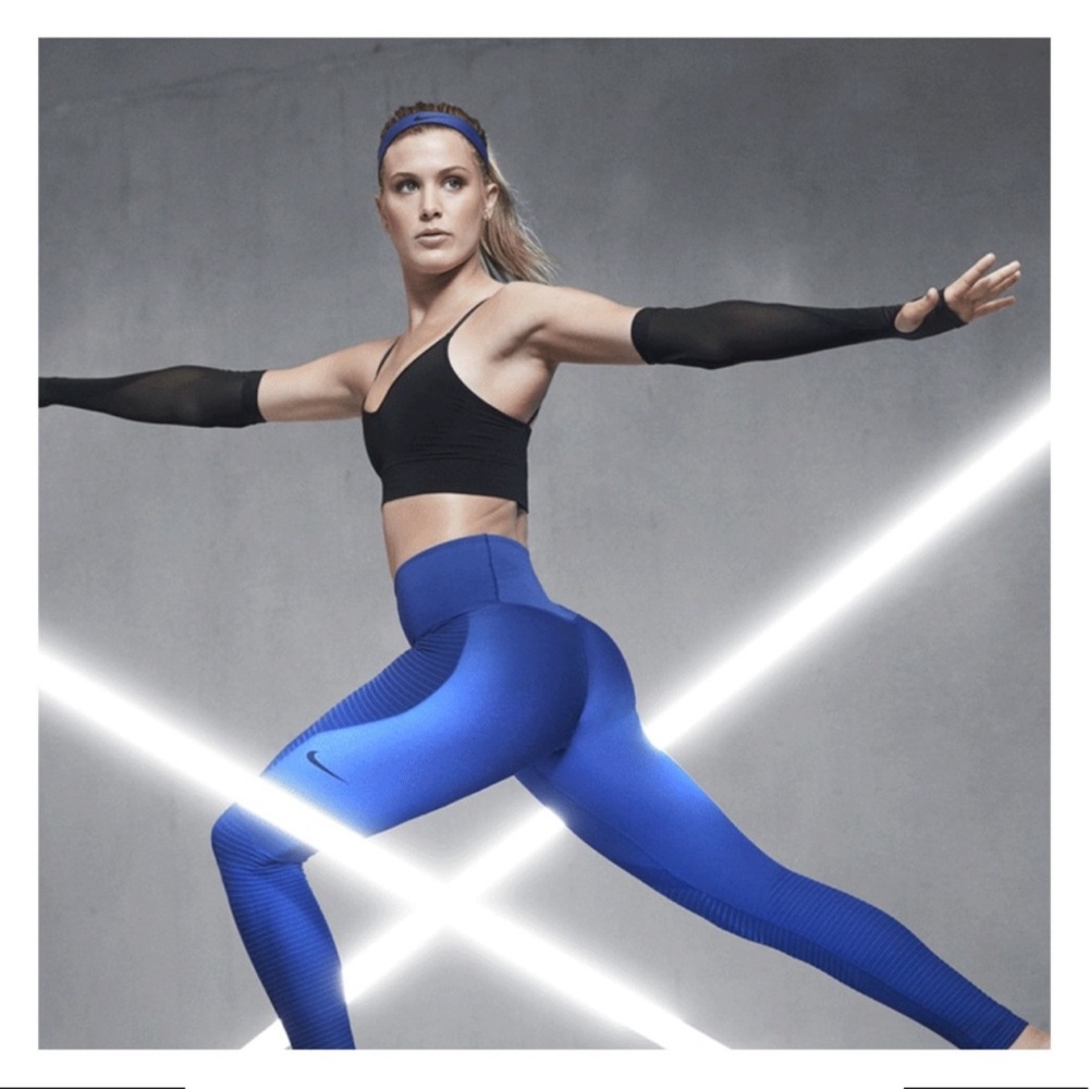 Nike zoned sculpt legging, xs